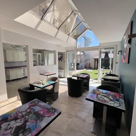 Logis De La Poste Hotell 3*