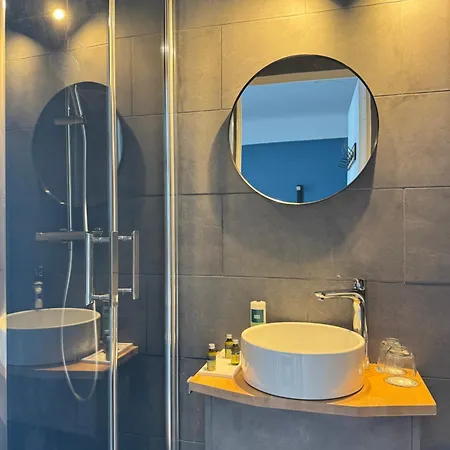Hotel Logis Hotel De La Poste 3*