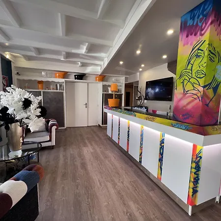 Logis Hotel De La Poste 3*