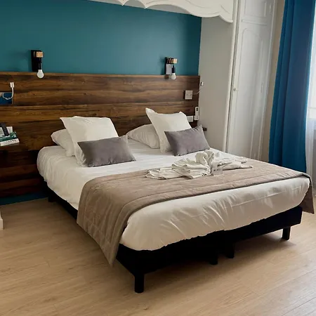 Hotel Logis Hotel De La Poste 3*